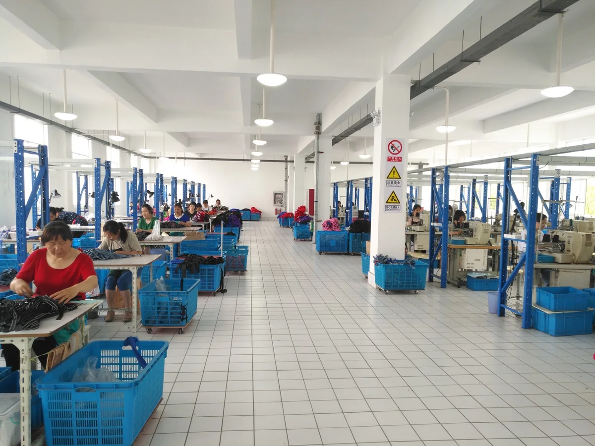 Pet supply manufacturers automated cutting and sewing production line